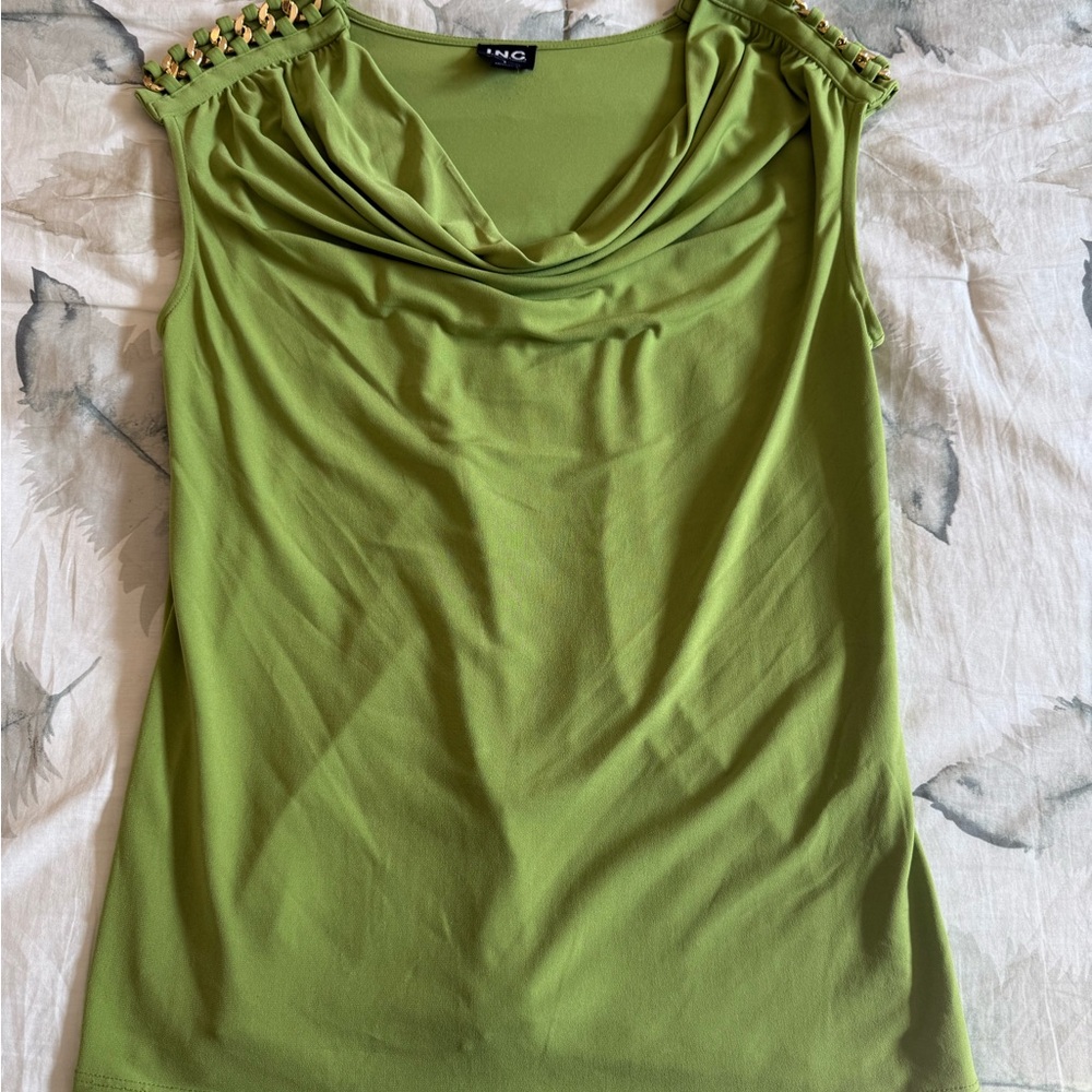 I.N.C. International Concepts
Laced Chain Shoulder Cowl Neck Top S
